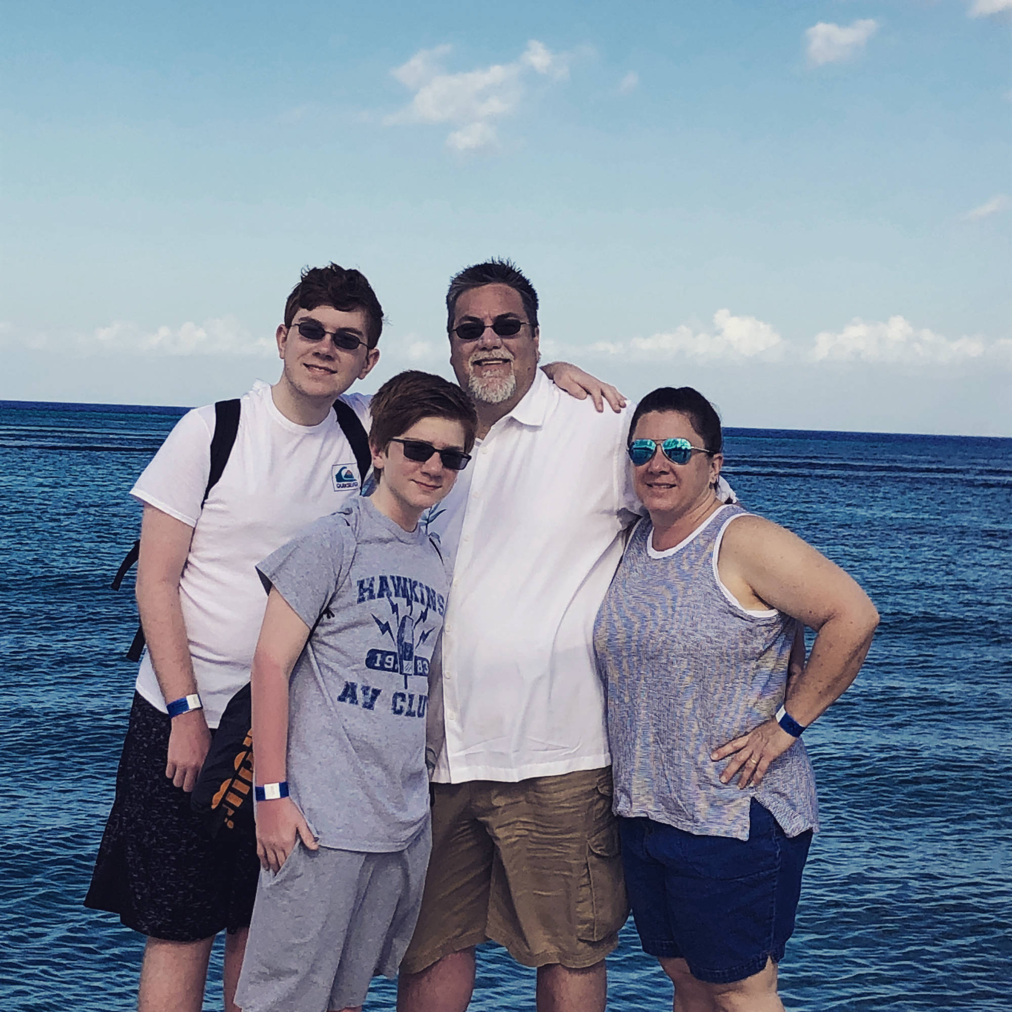 David Brodosi and family travel to mexico by beach